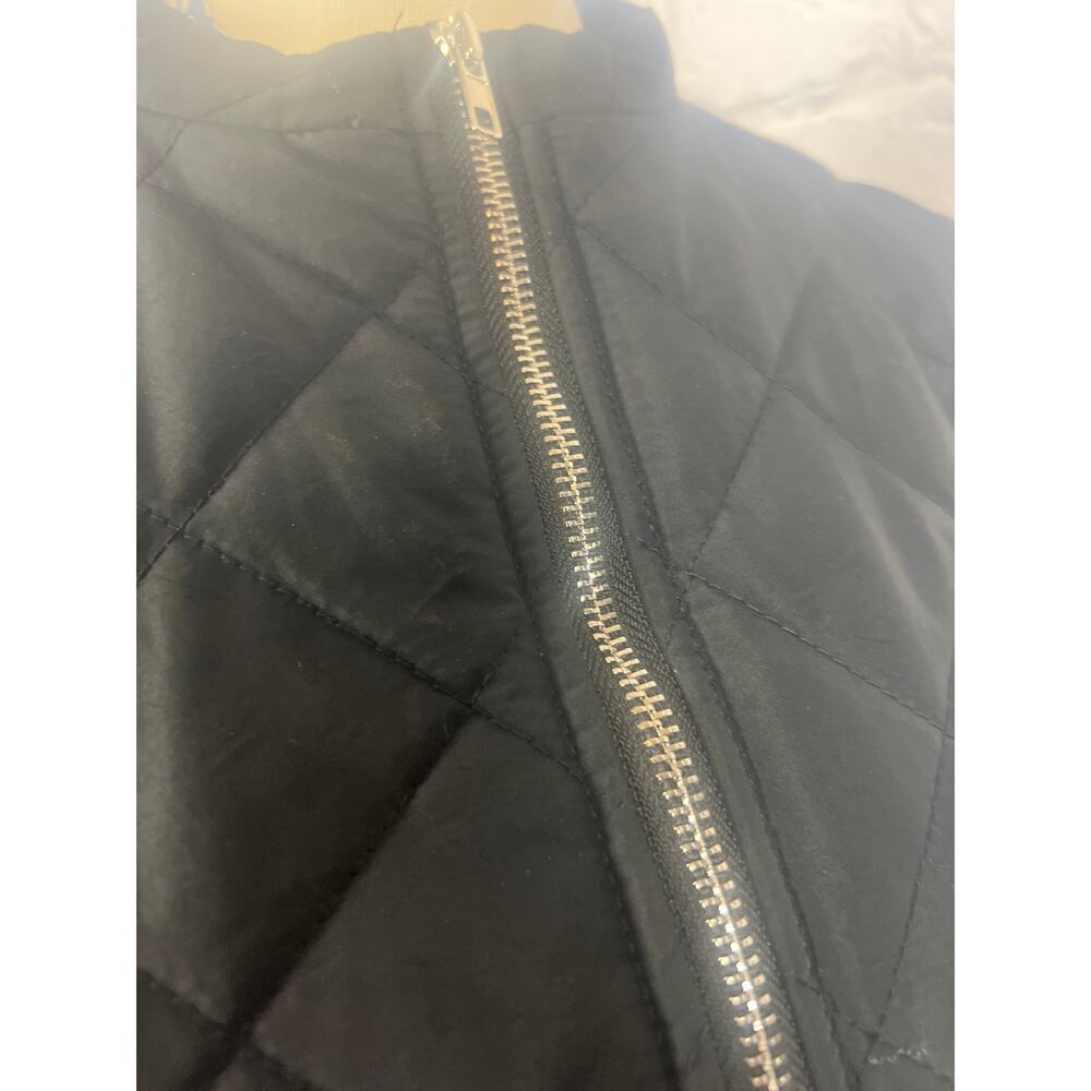 Women's Puffer Vest - Size XL - Great Condition! - Picture 4 of 7
